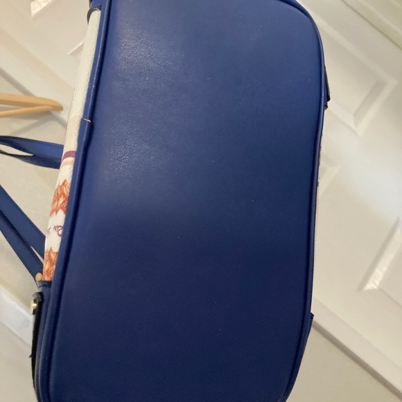 Carlorino Blue and White Women's Tote Bag - Picture 7 of 8